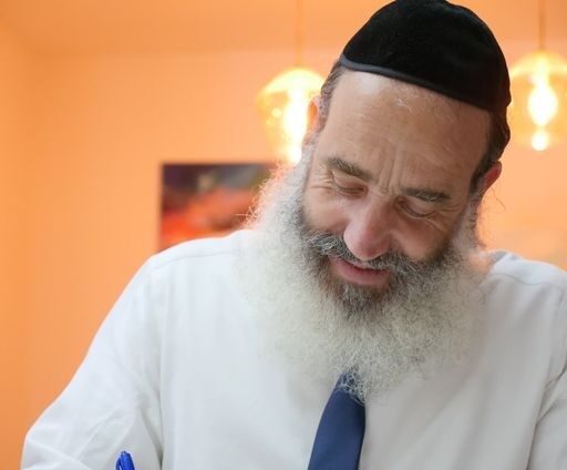 "להיות מרוצה זו בחירה - זה בידיים שלכם"