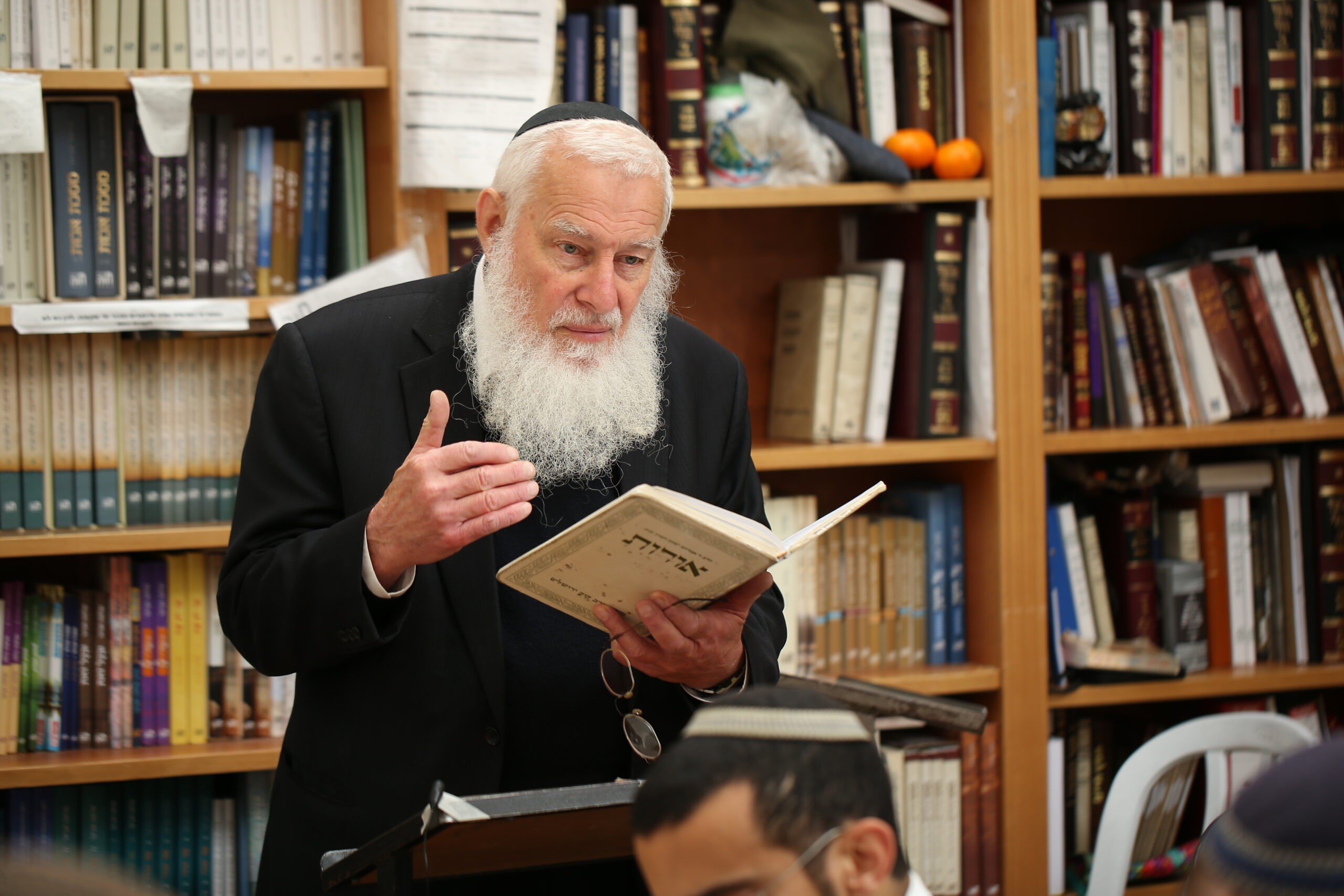 הרב צוקרמן זצ"ל הובא למנוחות