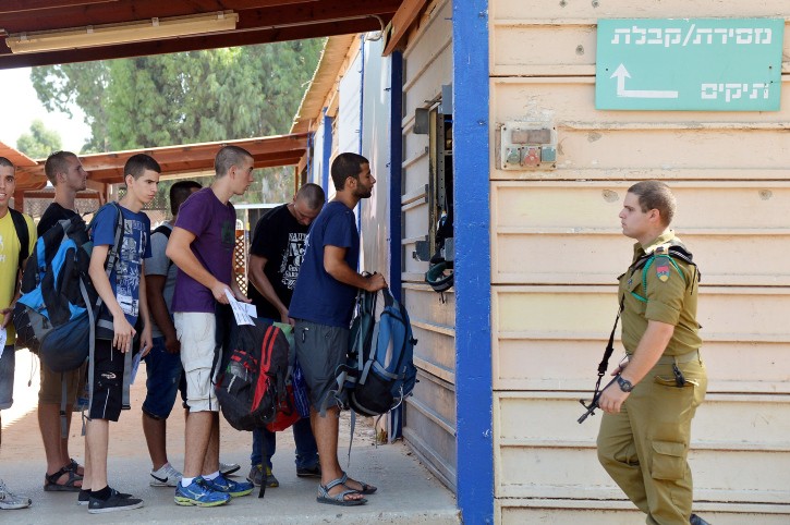ירושלים ראשונה בשירות קרבי - תל אביב בתחתית | נתוני צה"ל