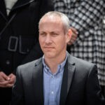 השר טרופר נגד ההפגנות: "המחאה האלימה עלולה לפרק את ישראל"