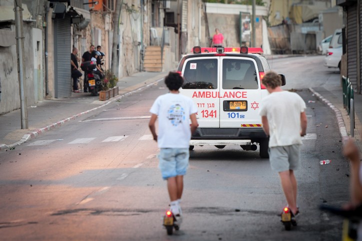 רכב התפוצץ ביפו, גבר נפצע באורח בינוני