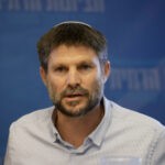סמוטריץ' יצא לסדרת פגישות עם רבנים באנגליה וספג ביקורת