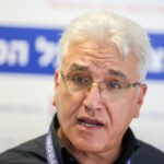 החשש מגל שישי: הקורונה מרימה ראש – האם יוחזרו ההגבלות?