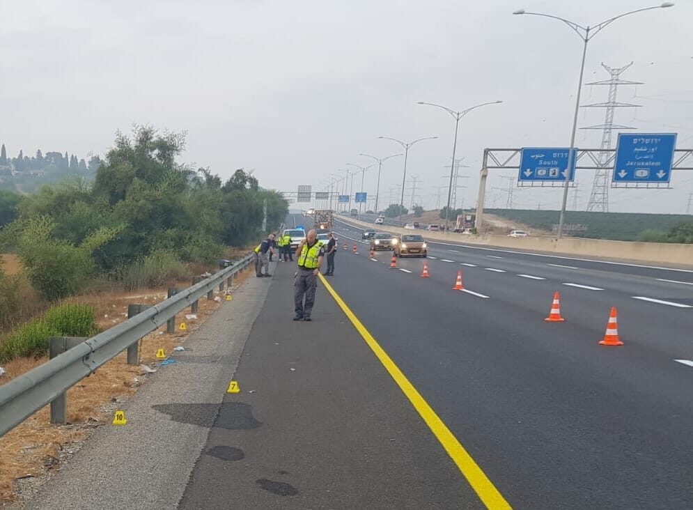 חשד לפגע וברח: הרוג ושני פצועים בכביש 6 סמוך לבן שמן