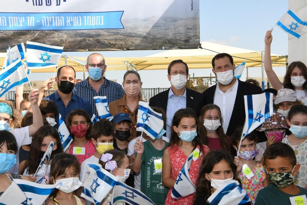 נשיא המדינה חנך שני בתי ספר במועצה האזורית שומרון