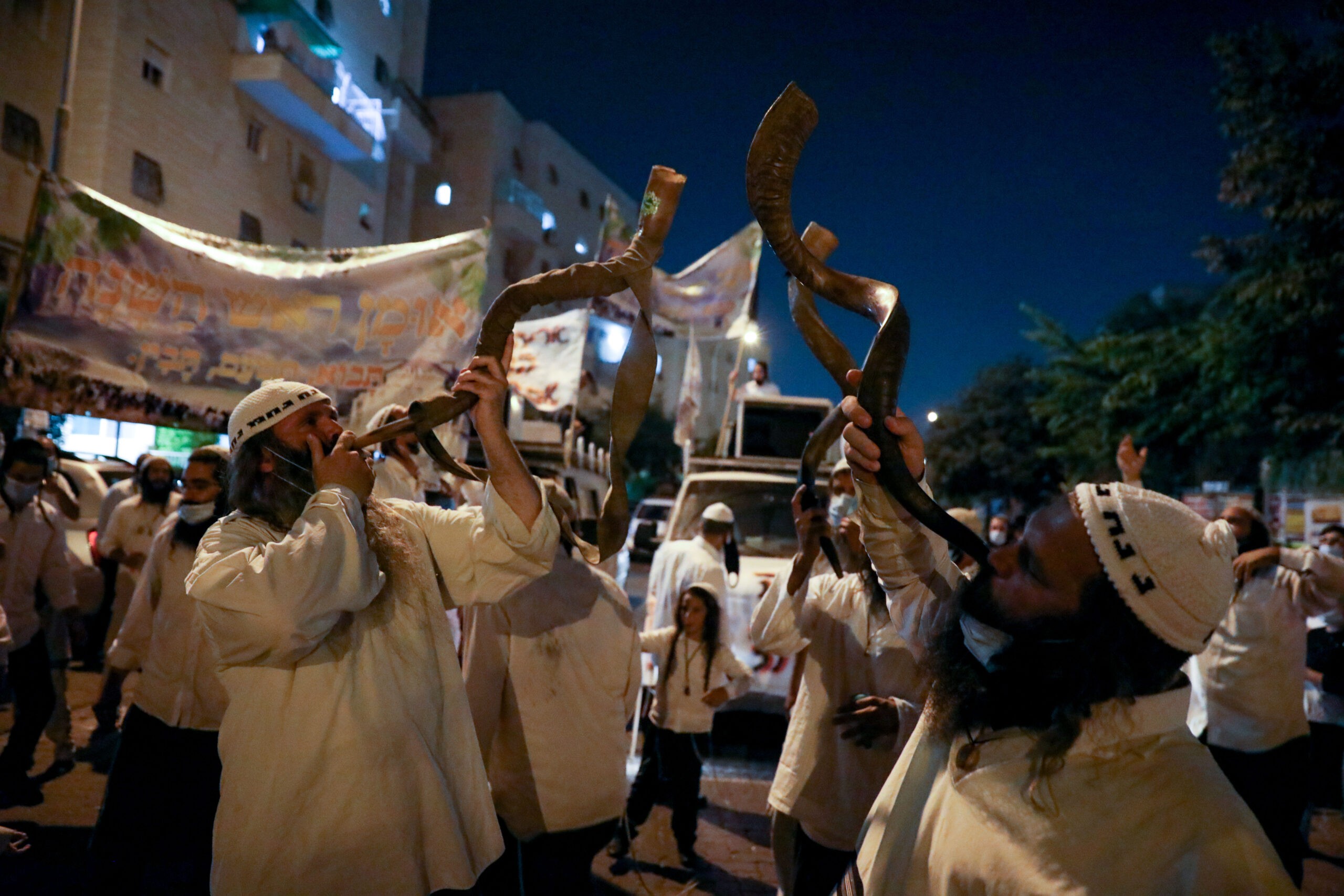 חסידי ברסלב. צילום: אוליבר פיטוסי, פלאש 90