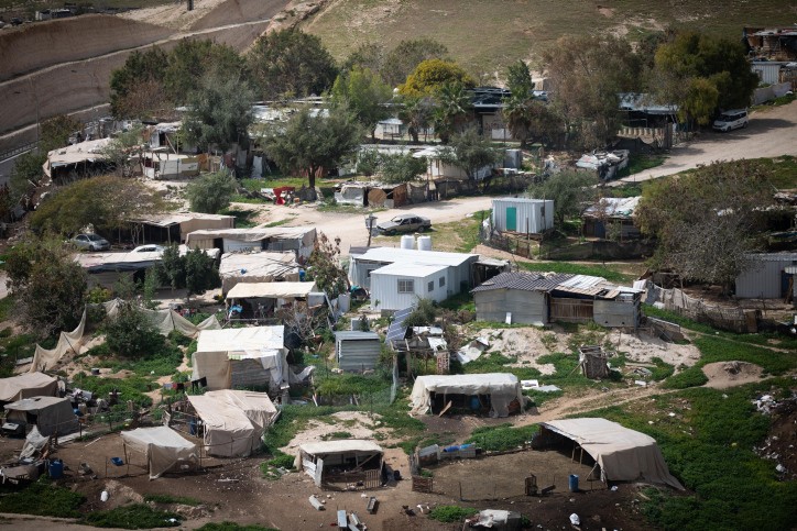 ‏בג״צ דחה שוב את ביצוע ההחלטה בעניין חאן אל-אחמר בחצי שנה