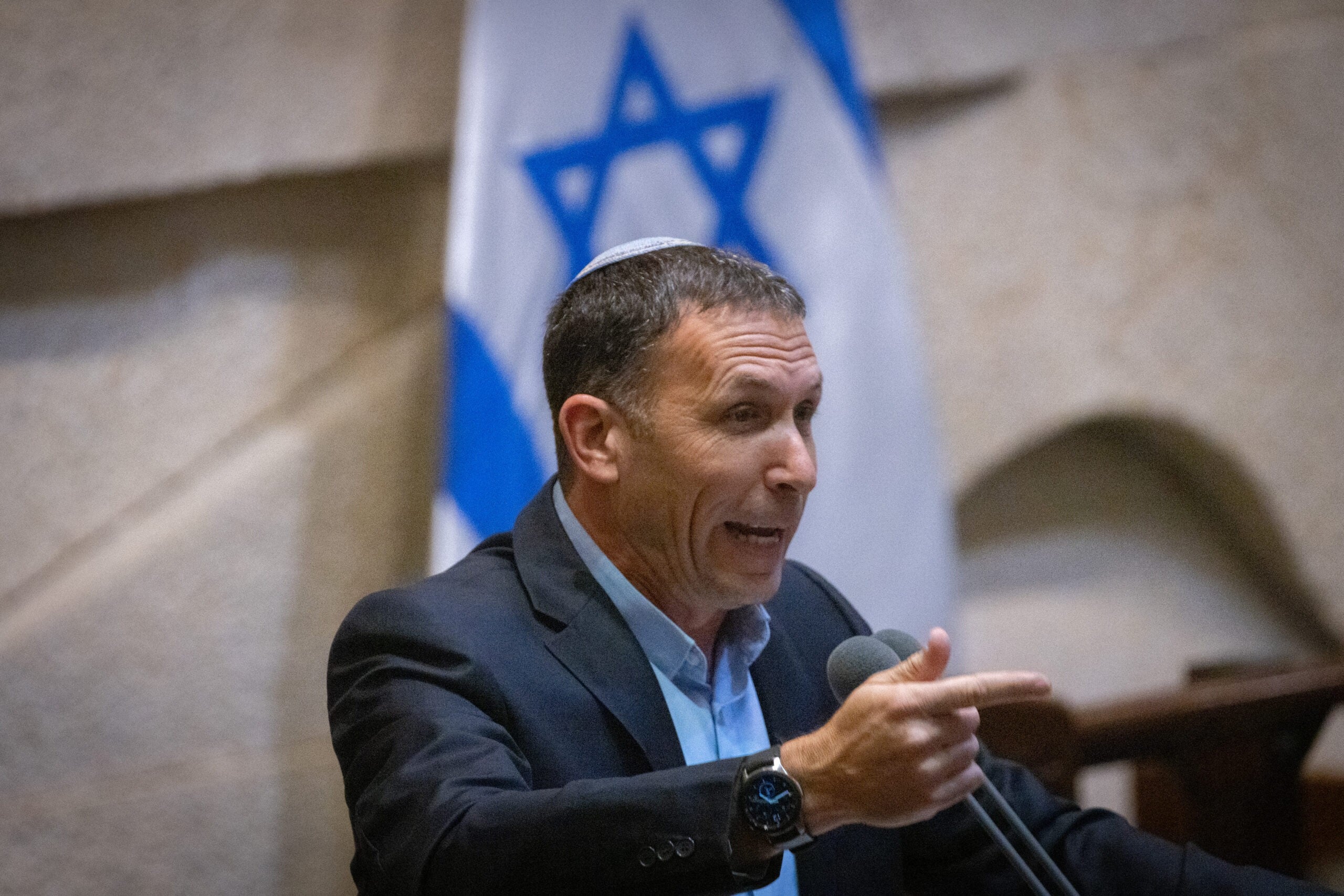 כהנא במתקפה חריפה: "אתה מטיל כתם בל יימחה על הציונות הדתית"