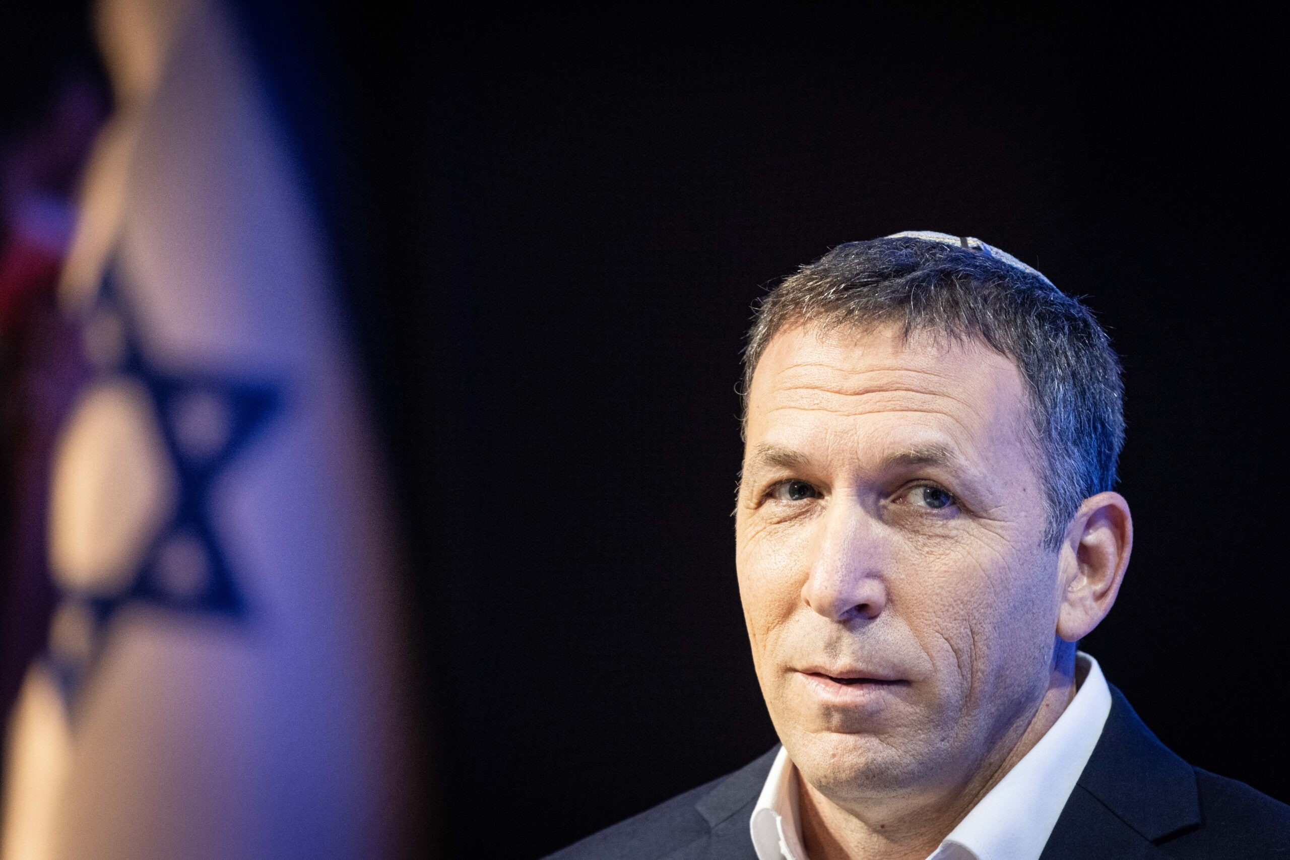 הצביעו: האם הביקורת של הרב יצחק יוסף על השר כהנא מוצדקת?