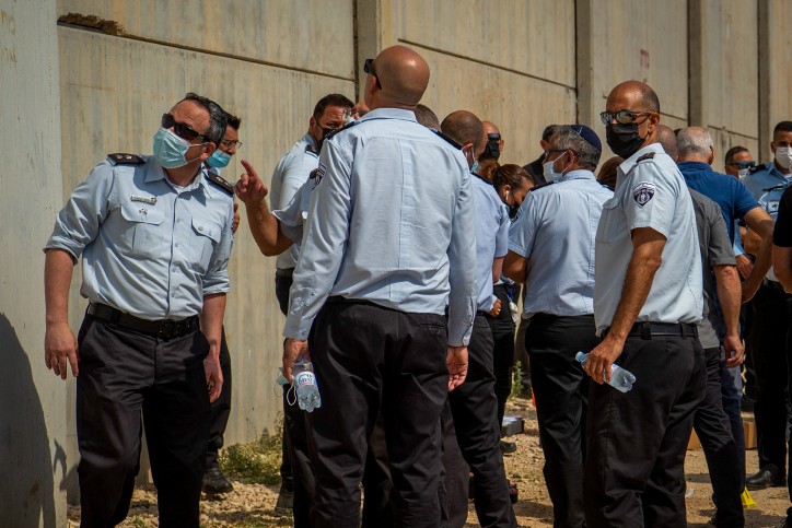 כוחות מיוחדים של מג״ב מובילים את המרדף אחר המחבלים