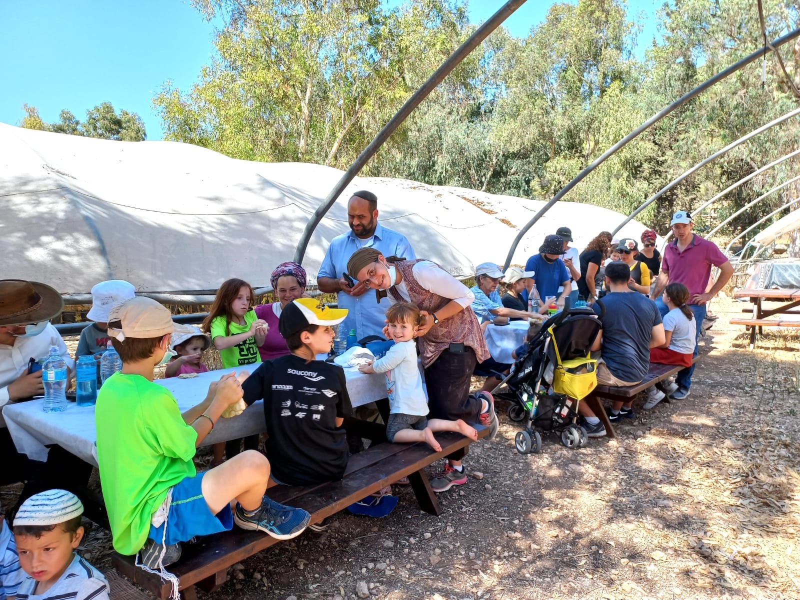 ושמחת בחגך: אלפי מטיילים ביקרו באתרי התיירות בגוש עציון
