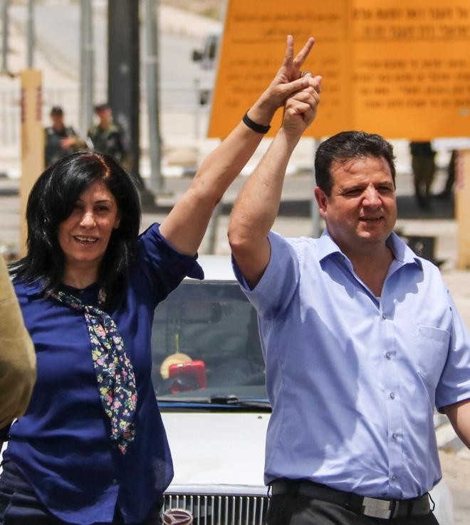"ברכותיי ללוחמת" | איימן עודה ביקר מחבלת שהסיתה לחטיפת חיילים