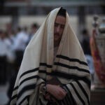 י"ז בתמוז: באיזו שעה נגמר הצום – ומתי מותר לאכול?