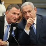 "יולי יורה בתוך הנגמ"ש": ביקורת מבית על הודעתו של אדלשטיין