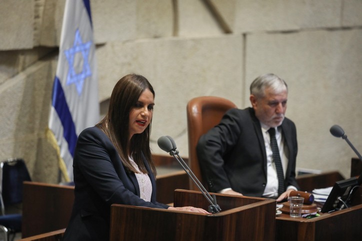 ח"כ קרן ברק: "בעד שילוב לוחמות בצה"ל" | העימות עם בועז גולן