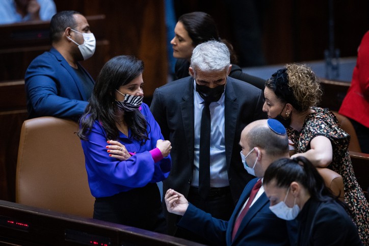 לפיד: דיברתי לא מעט עם נפתלי ואיילת - מנסים לגרום לנו לריב