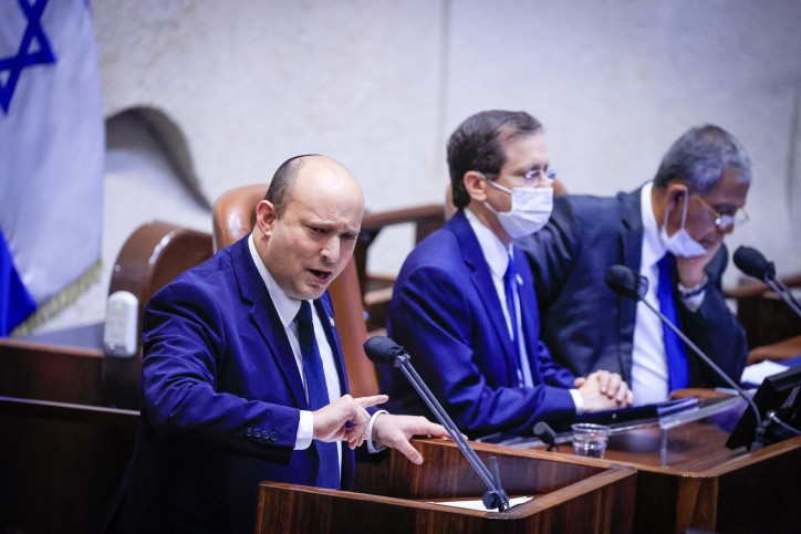 גורם מדיני בכיר לשעבר בביקורת חריפה על החשיפה של בנט