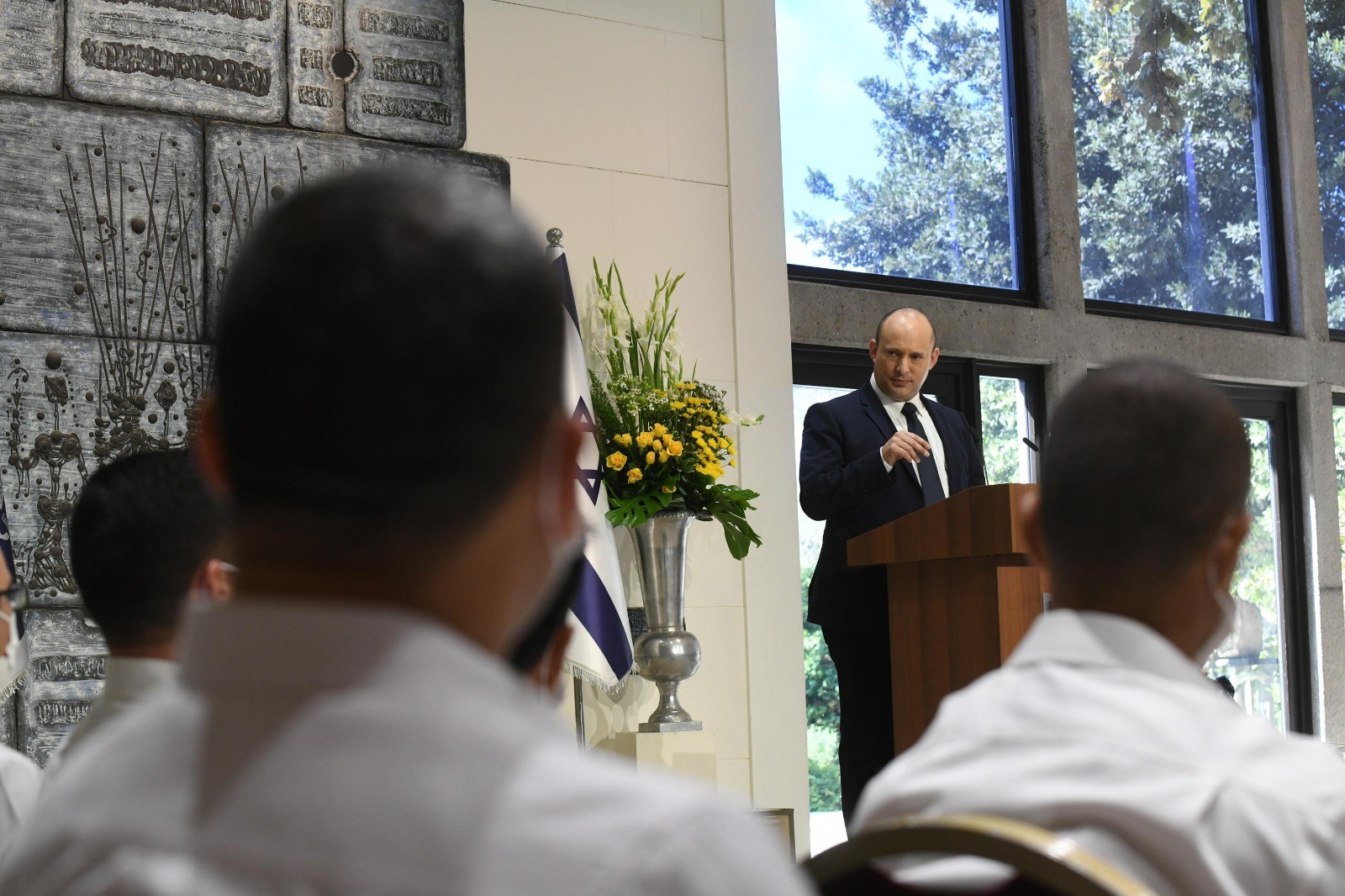 בנט: "מעורבות השב"כ תהיה מוגבלת לתחומים שלא יוצרים מתח"