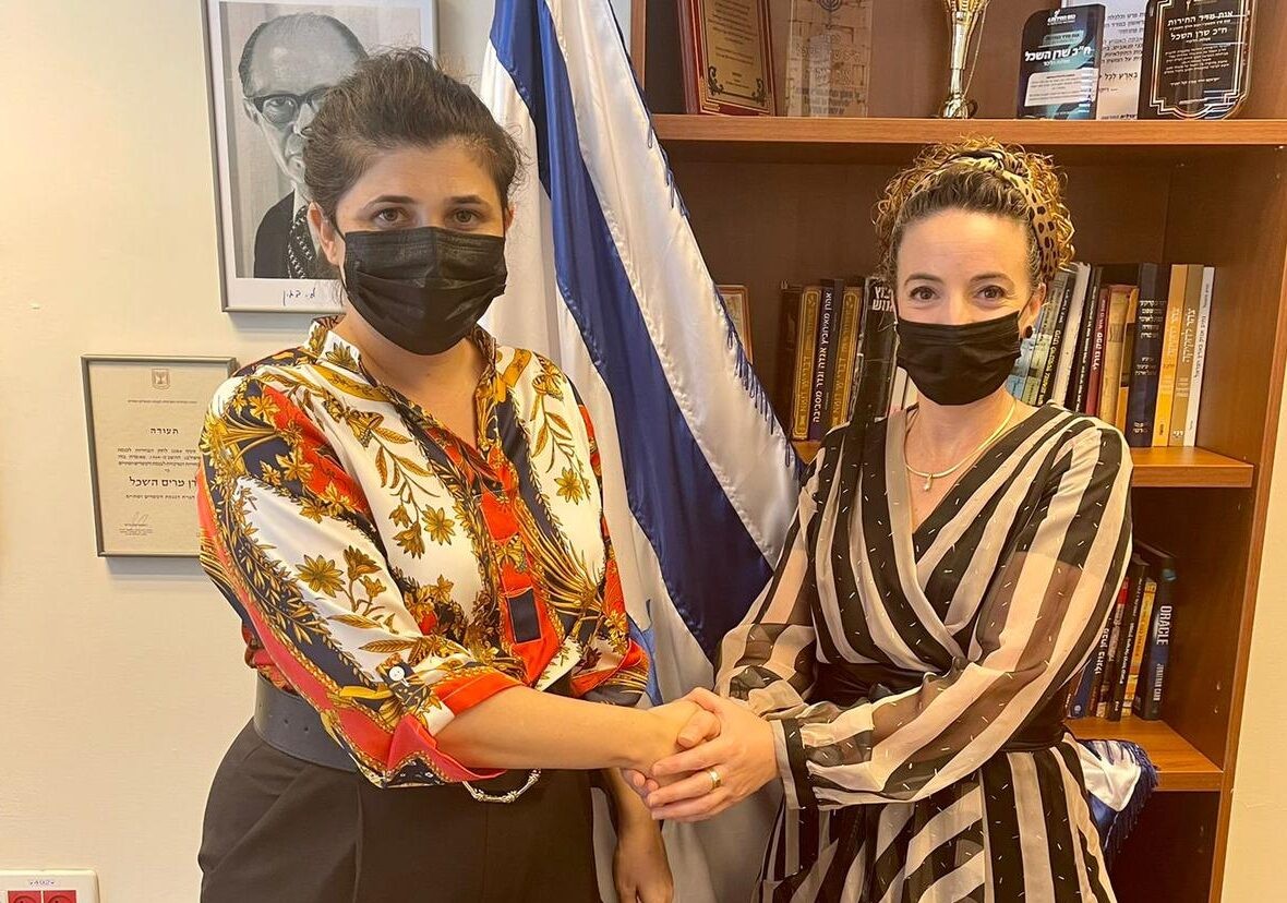ח״כ סילמן התנגדה לחוק של האופוזיציה והעלתה הצעה זהה- שאושרה