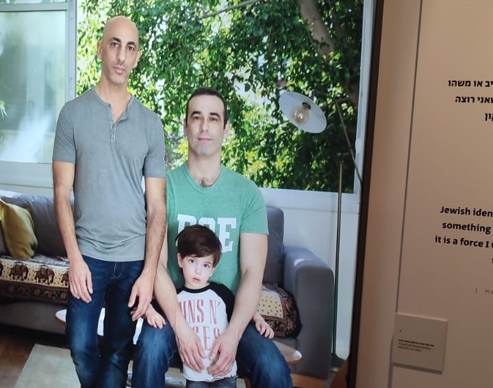 בית התפוצות מציג: מתנגדים לברית מילה, רבה רפורמית וזוג אבות