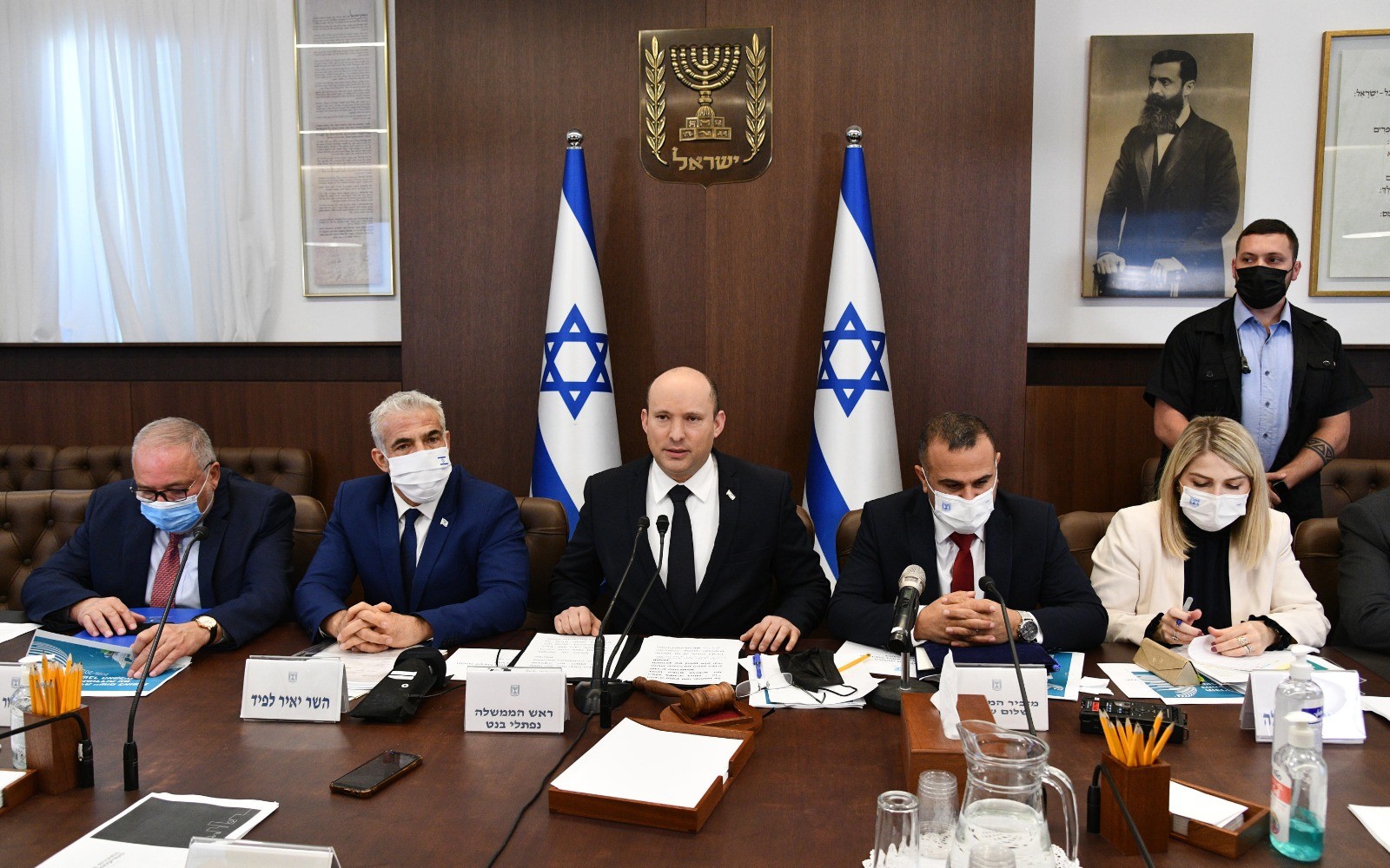 דרישת ארגונים ופעילים חברתיים מהקואליציה: עצרו את מס העוני