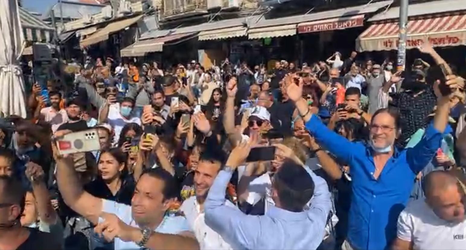 "ביבי מלך ישראל": כך קיבלו המונים את פניו של ראש האופוזיציה