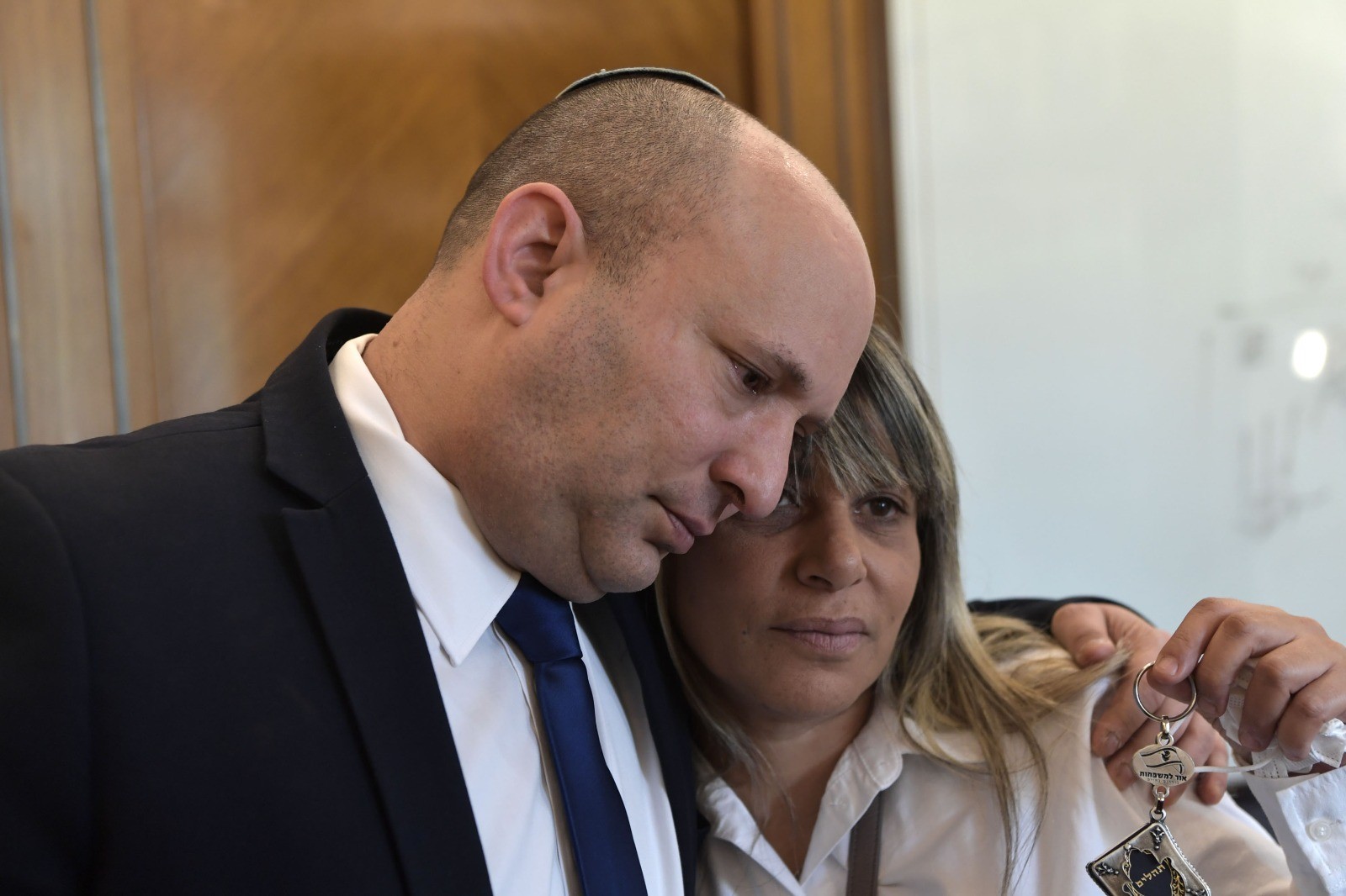 רה"מ ואמו של החייל בראל חדריה שמואלי ז"ל בפגישת פיוס: "קיבל אותנו בחום"
