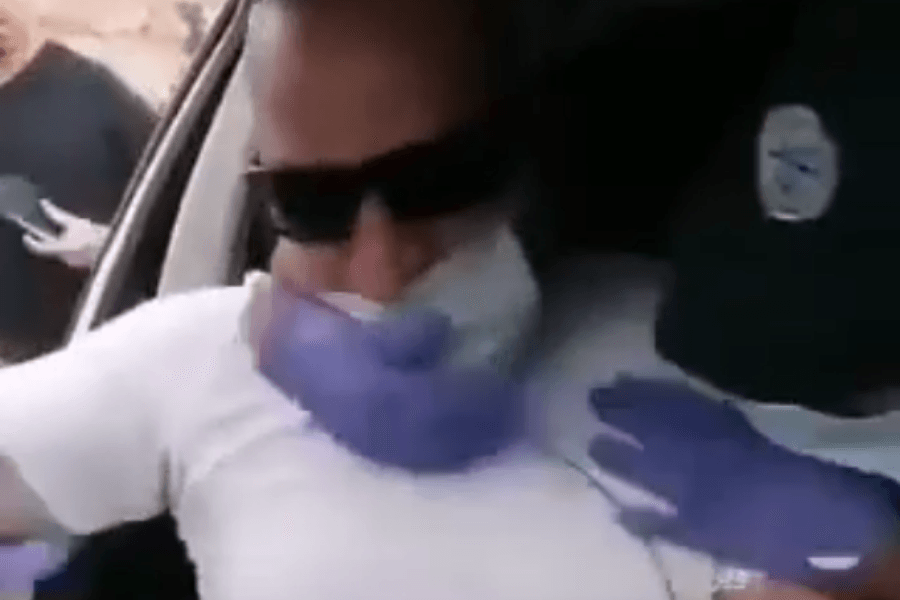 תיעוד בלייב פייסבוק: מסתערבים שולפים חשוד ערבי מרכבו