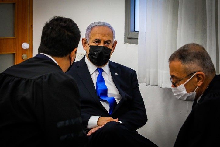 נתניהו ועורכי דינו. צילום: אורן בן חקון פלאש 90