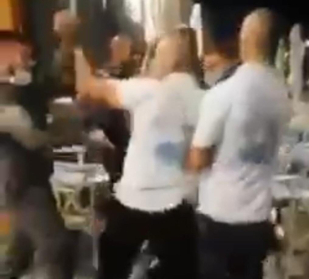 עקב העסקת שבח"ים: צו סגירה למסעדה ביפו - קטטה פרצה במקום