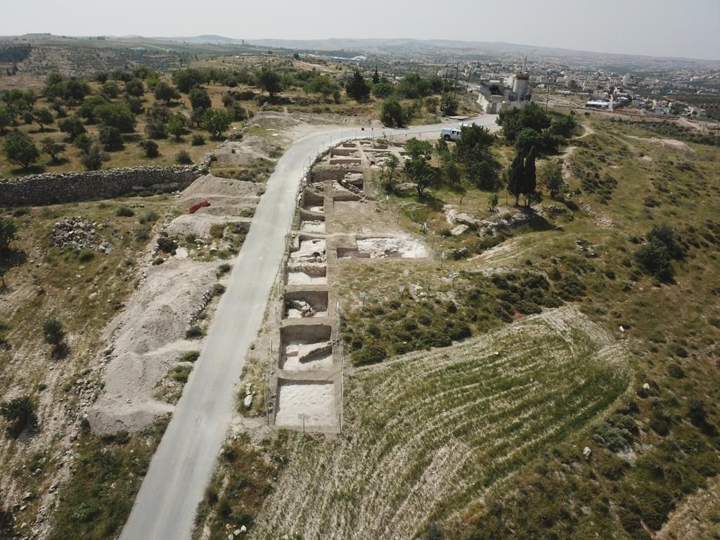 ערב חג החנוכה: המנהל האזרחי חשף ממצא היסטורי ביהודה ושומרון