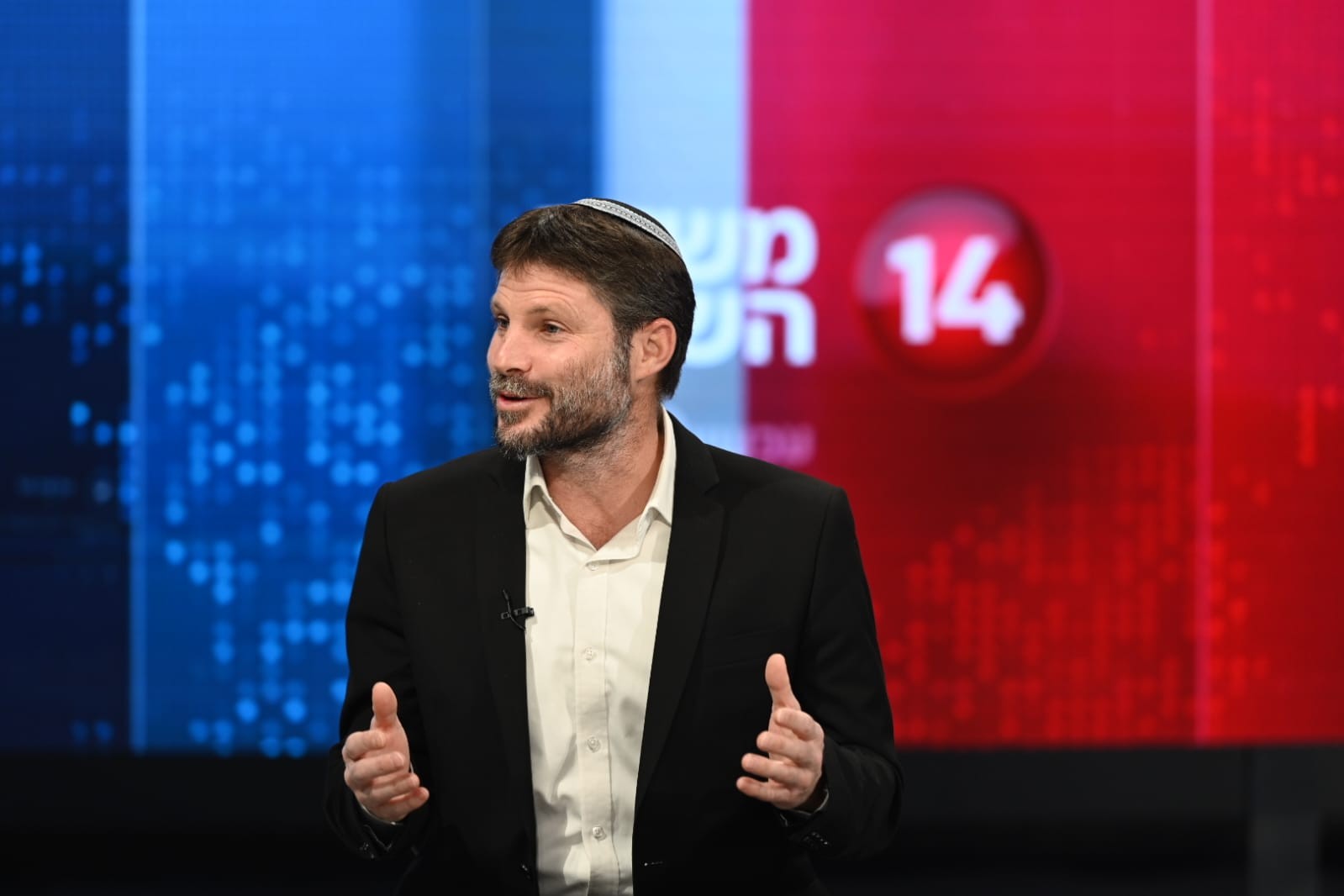 חה"כ סמוטריץ' תקף את נאור וספג ביקורת: "לא יודע לזייף"