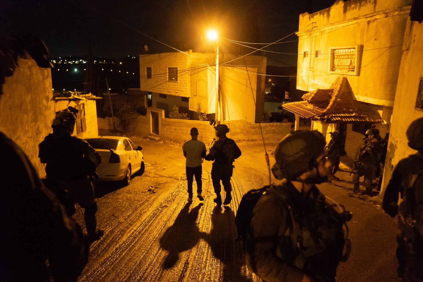 כוחות צה״ל בשיתוף שב"כ ומשטרת ישראל עצרו עשרות פעילי טרור