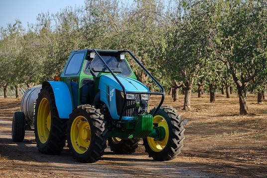 טרקטורים אוטונומיים ישולבו בחווה חקלאית חכמה
