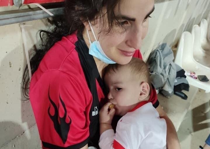 שקד שטרן, אוהדת הפועל חיפה שנפגעה אמש  על פי סעיף 27א לחוק זכויות היוצרים"