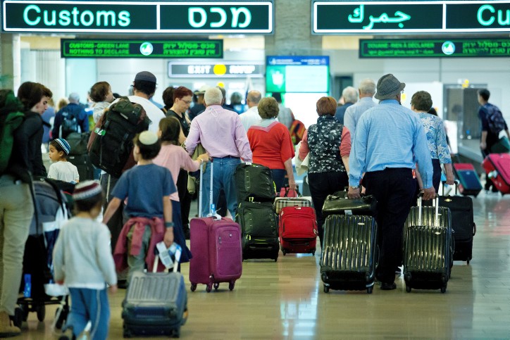 בשווי 6 מיליון שקל: סוכלה הברחת ענק בנתב"ג
