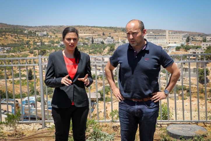 "פרס לטרור, בנט ושקד עברו צד" - סערה בעקבות הפינוי בחומש