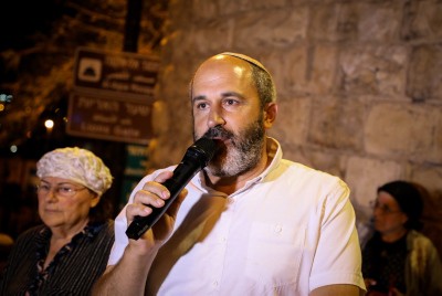 Deputy Mayor of Jerusalem Arieh King speaks during a protest march organized by "Women in Green" around the walls of Jerusalem's Old City, calling the state to make the Temple Mount under Israeli control and allowing Jews to pray there, on the eve of Tisha Be'Av, a Jewish mourning day, on July 17, 2021. Photo by Gershon Elinson/Flash90 *** Local Caption *** ???? ?????
??? ???? ??? ????? ??????? ????? ???? ????? ???? ????? ???? ?????? ?????? ????? ???????? ???????? ??? ???? ???? ?????? ??????? 
???? ????