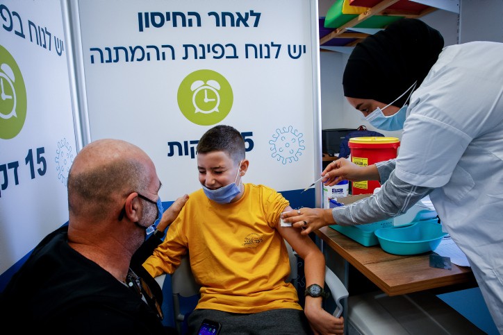 מאה אלף ילדים התחסנו קורונה בישראל; אלו השלבים הבאים במבצע