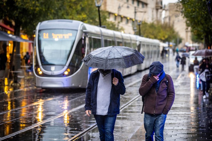 אחרי ההפוגה: הגשם חוזר - והקור מתגבר | תחזית מזג האוויר