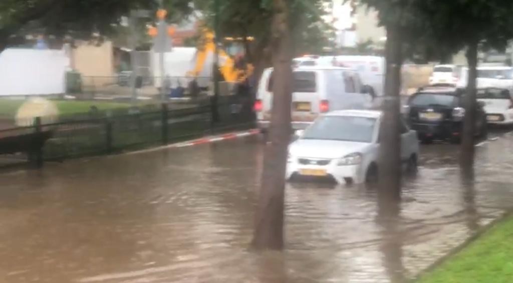 חולדאי שומע? שוב: הצפות קשות בדרום תל אביב | תיעוד