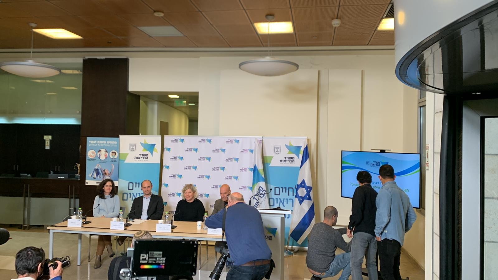 ד״ר לב: "האומיקרון הוא כמו רכבת דוהרת - אין לנו הרבה זמן"
