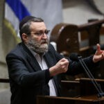 חזר בו? גפני תוקף את בנט: "כל מה שאתה נוגע בו נכשל"