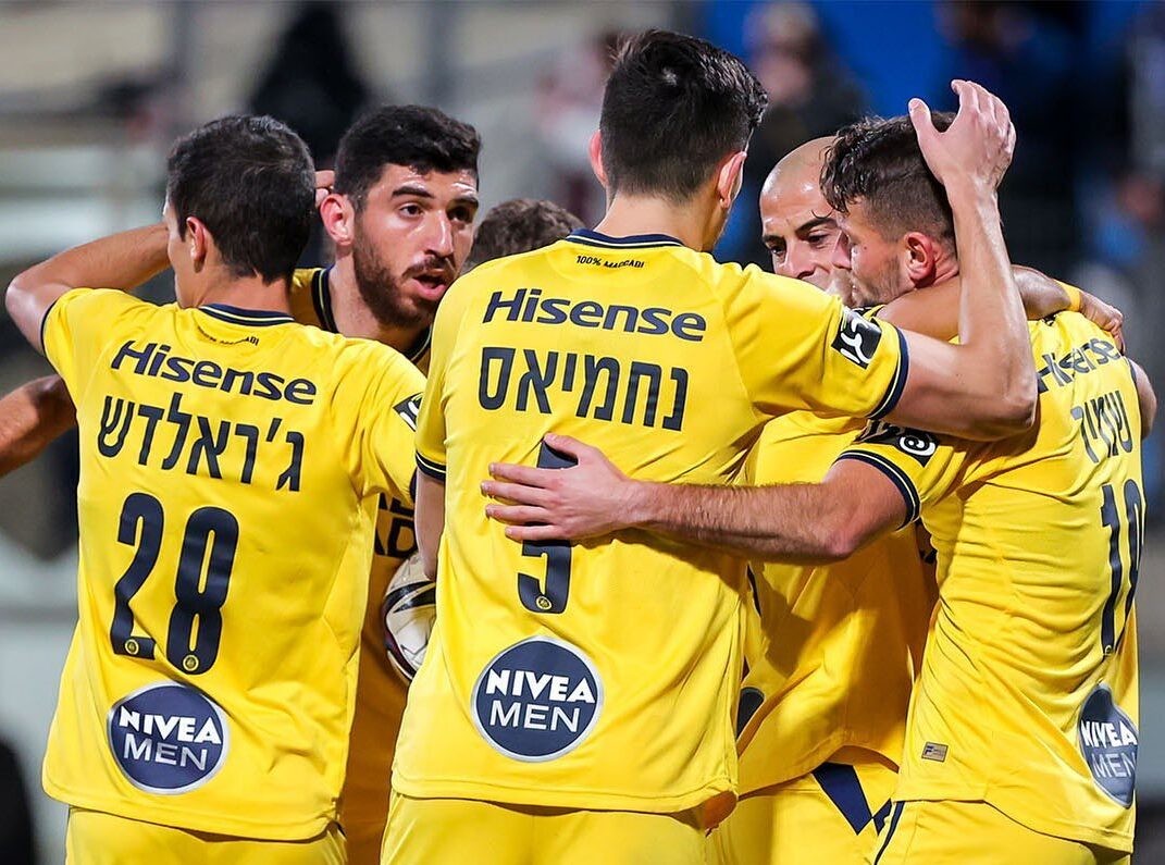 הצילה את העונה: מכבי ת"א העפילה לרבע גמר גביע המדינה | צפו
