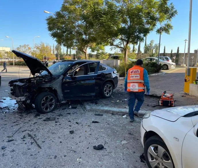 אישה ופעוטה נפצעו באורח בינוני עד קשה בפיצוץ רכב ברחובות
