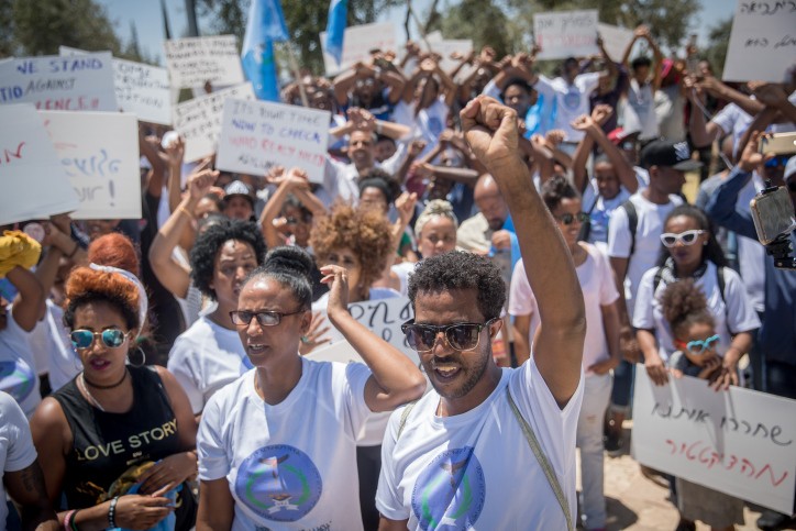 באמצעות החוק החדש: יתאפשרו הליכי גיור למבקשי מקלט ומסתננים