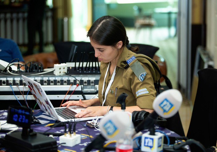 היועמ"ש: ההחלטה על סגירת גל"צ צריכה להתקבל בהחלטת ממשלה