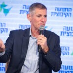 המשטרה בוחנת את דבריו החמורים של יו"ר העבודה יאיר גולן