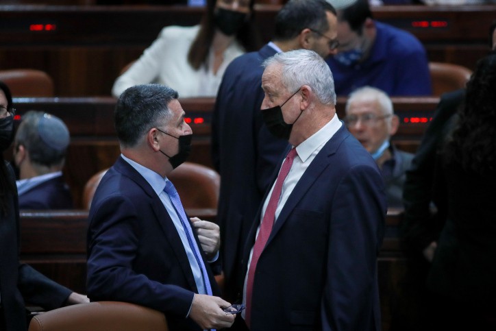 גדעון סער מתבלבל ועושה בני גנץ בשידור | צפו