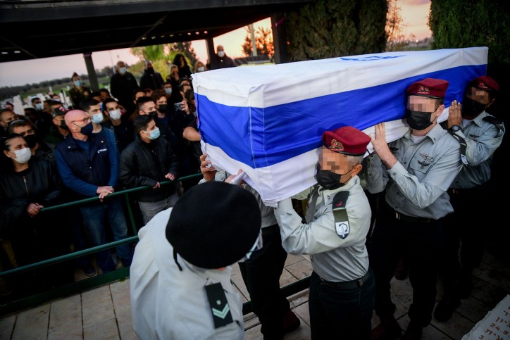 אביו של קצין אגוז שנהרג: "רשלנות, אני רוצה הסברים מהרמטכ"ל"